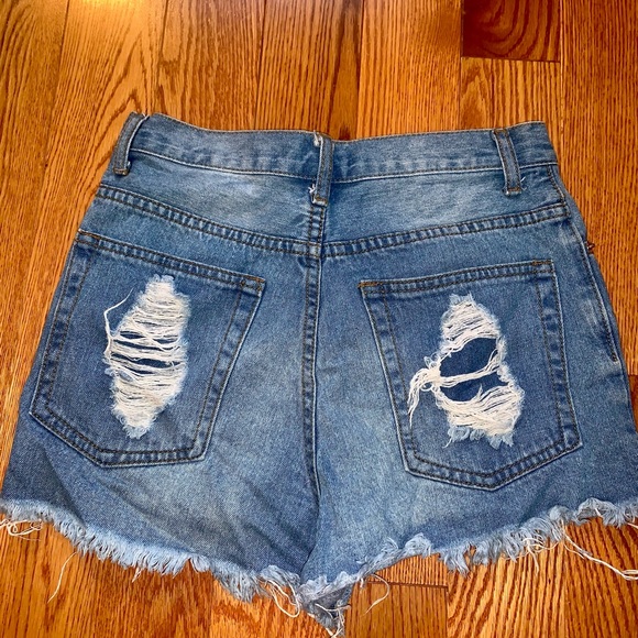 DENIM RIPPED SHORTS - Picture 3 of 4